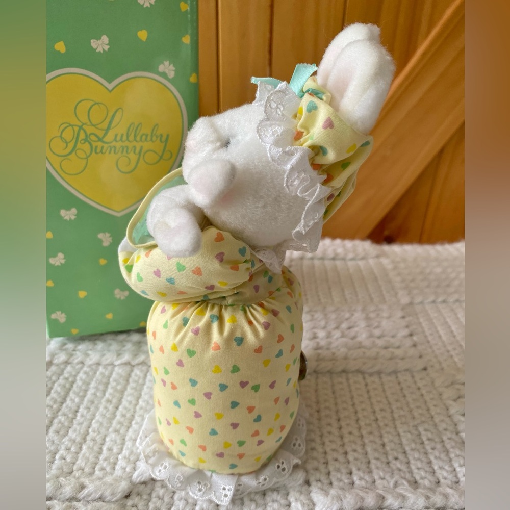 Vintage Avon Lullaby Bunny - Picture 3 of 13